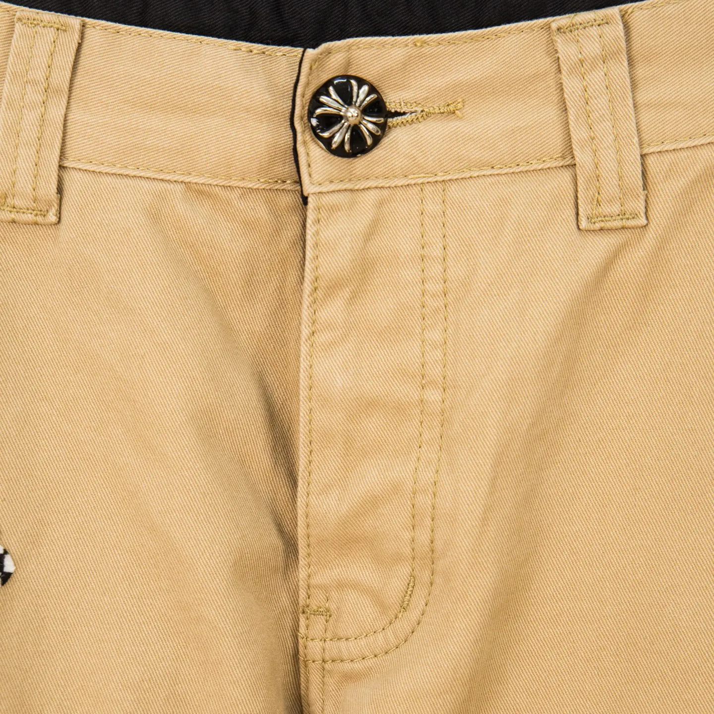P260 Chrome Hearts Cherry Blossom Pink Leather and Wooden Spliced ​​Washed Jeans Authentically restore the ultimate vintage texture. Three-dimensional version. Loose and comfortable, not picky about the figure. Makes taller and slimmer. Factory-made. Original factory quality control. Same style for men and women. Can be matched with couples. Versatile recommendation. Must-have jeans for all seasons. Fashionistas have been disappointed. The quality selection of fabrics, the tailoring of details, and the matching of patterns are all impeccable! The upper body is so handsome when worn...it can be easily worn by men, women and children! The craftsmanship is made of heavy-duty washed pure cotton denim fabric. After washing, it is soft and thick. It is very stylish when worn on the body. Style number: 1758# (the same jacket is available) Color: Khaki Size: 28 30 32 34